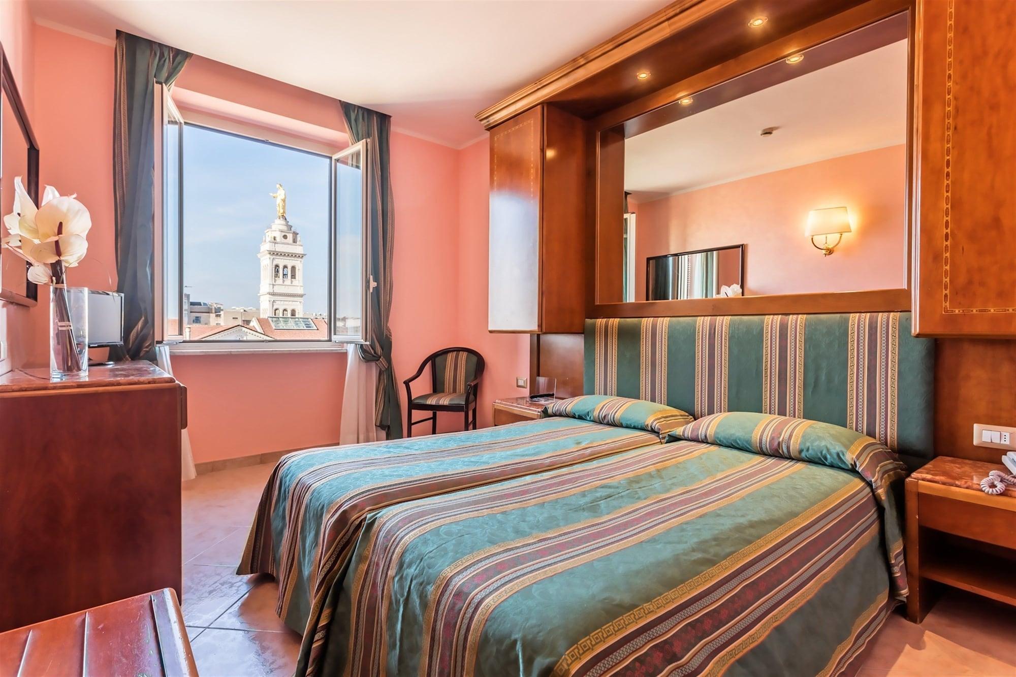 Raeli Siracusa 3* Rome