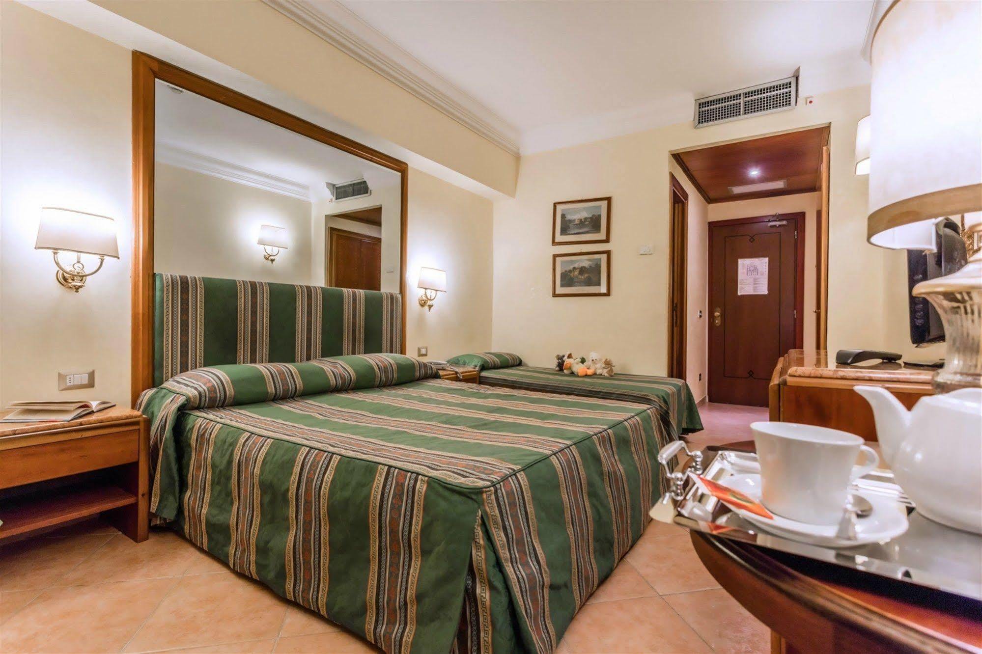 Raeli Siracusa Roma