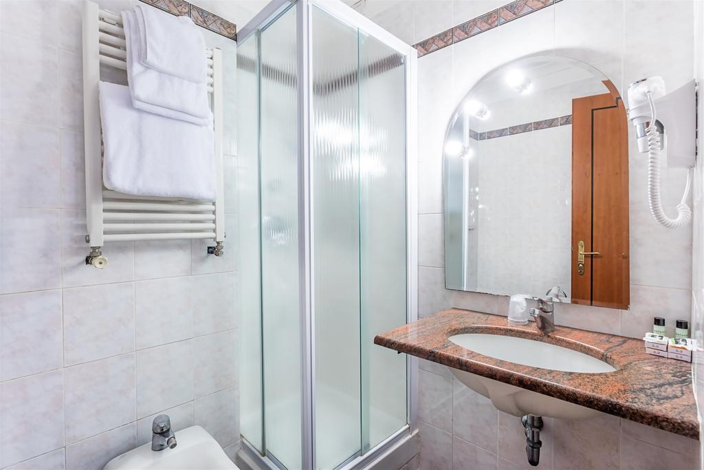 Raeli Siracusa 3* Roma