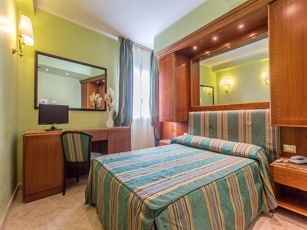 Raeli Siracusa 3*