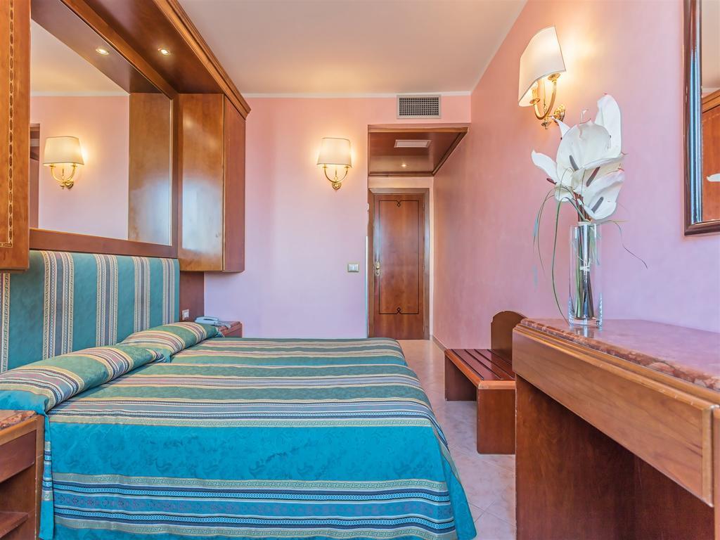 Raeli Siracusa Hotel 3*