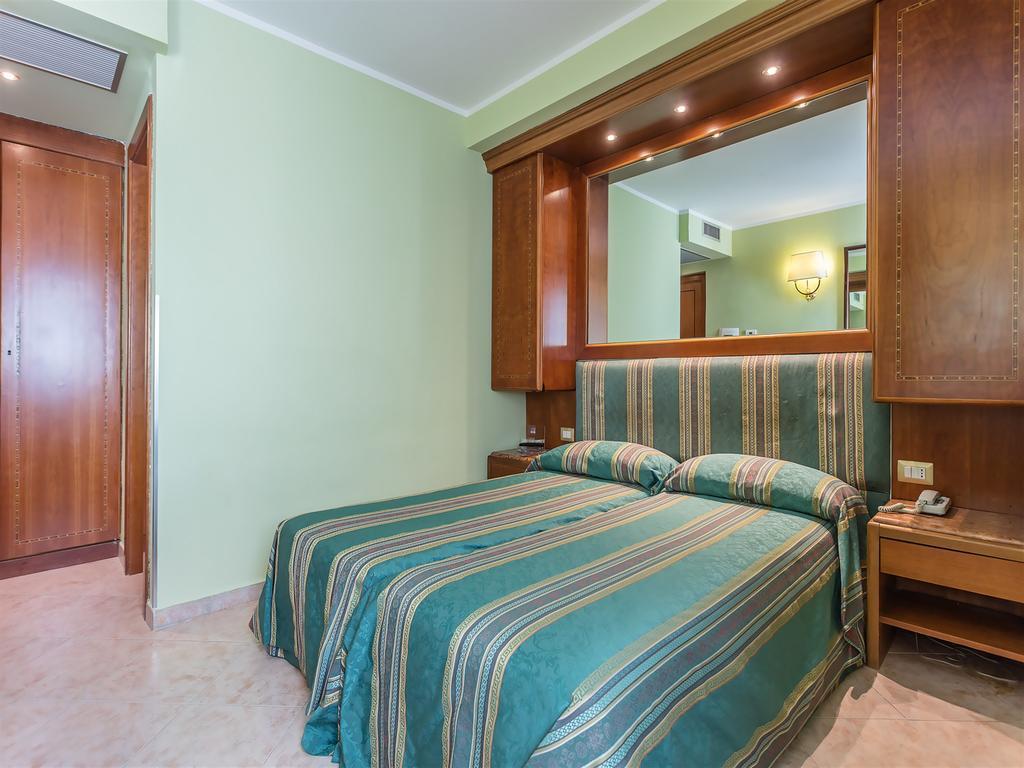 Raeli Siracusa 3*