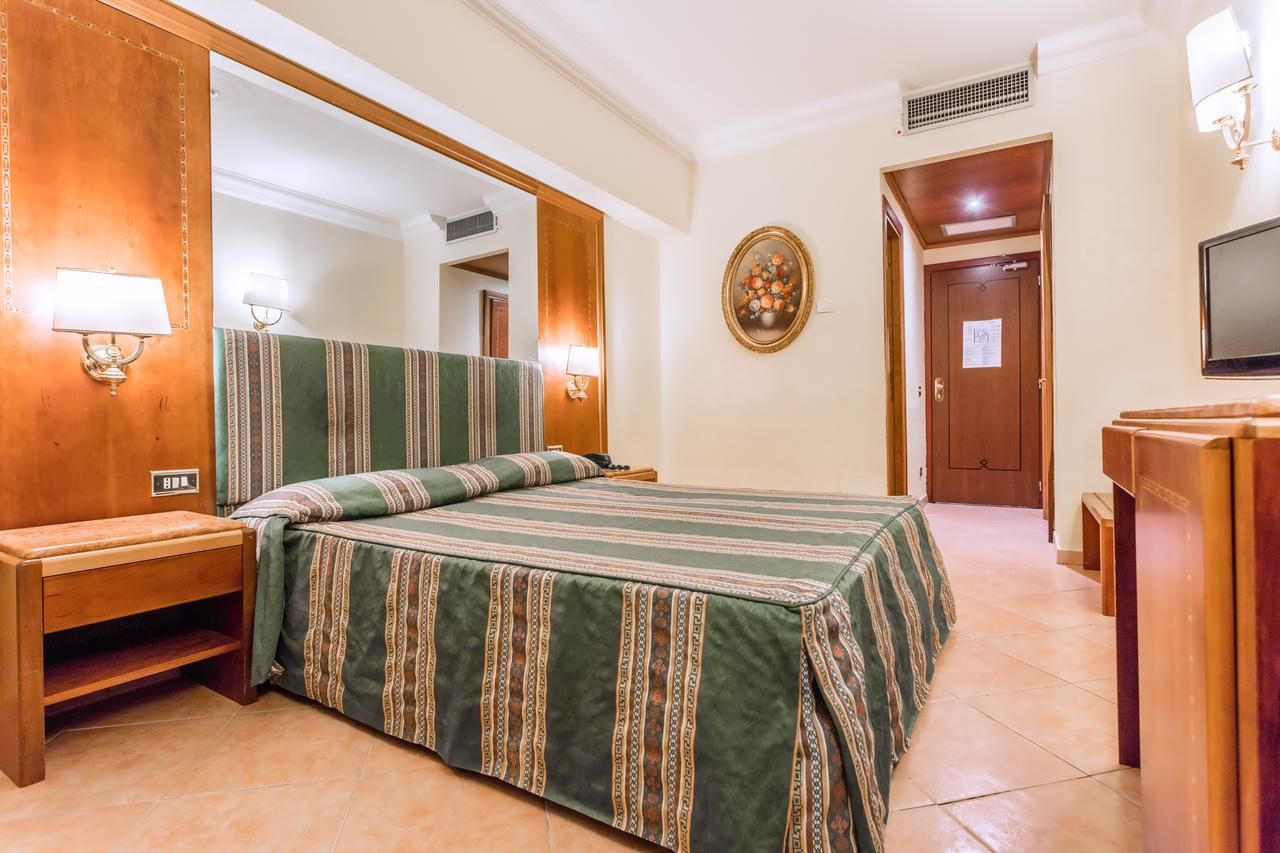 Hotel Raeli Siracusa 3*