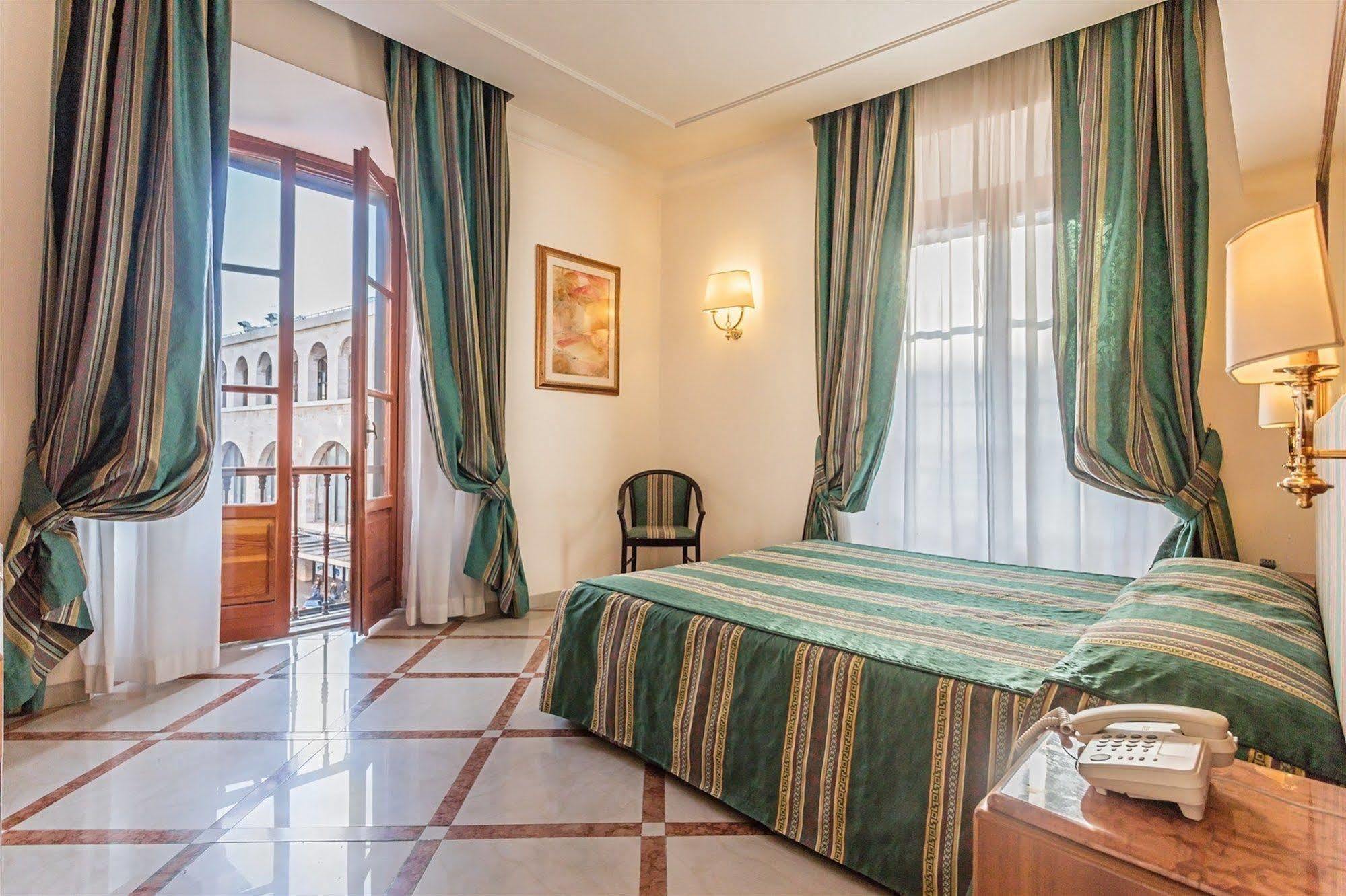 Hotel Raeli Siracusa Roma
